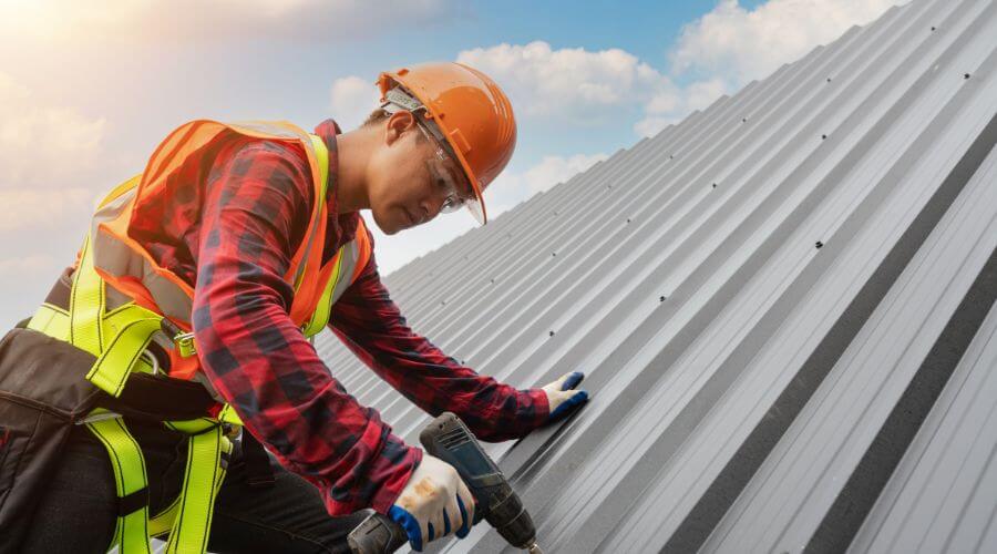 Professional gutter cleaning in Summerdale, AL